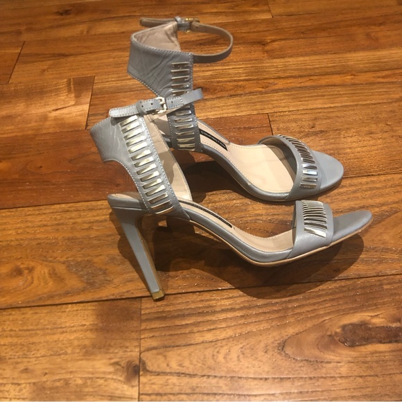 French connection studded high heel sandals size 7 grey/silver grommet details - Picture 8 of 15